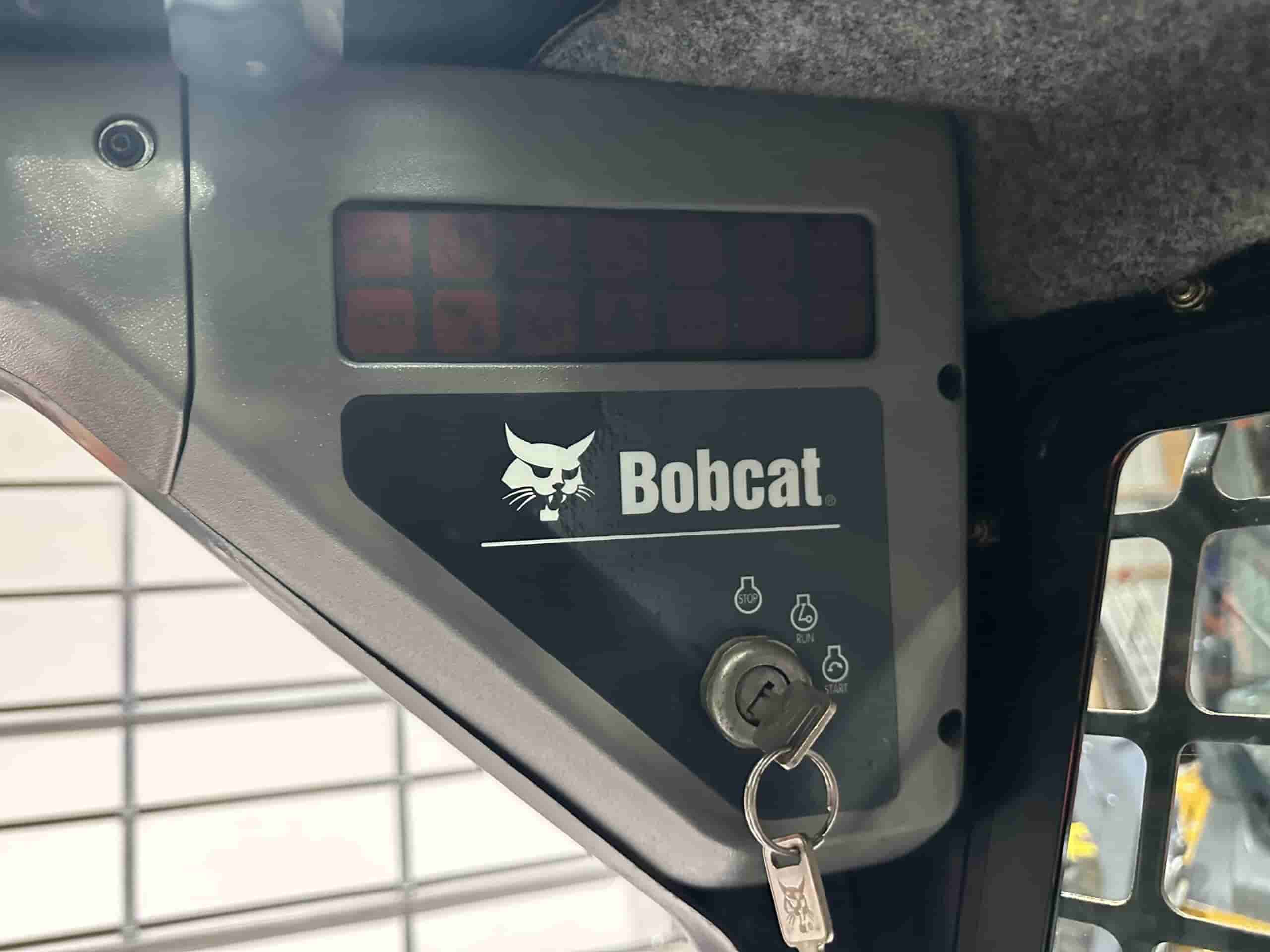 2005 BOBCAT T300
